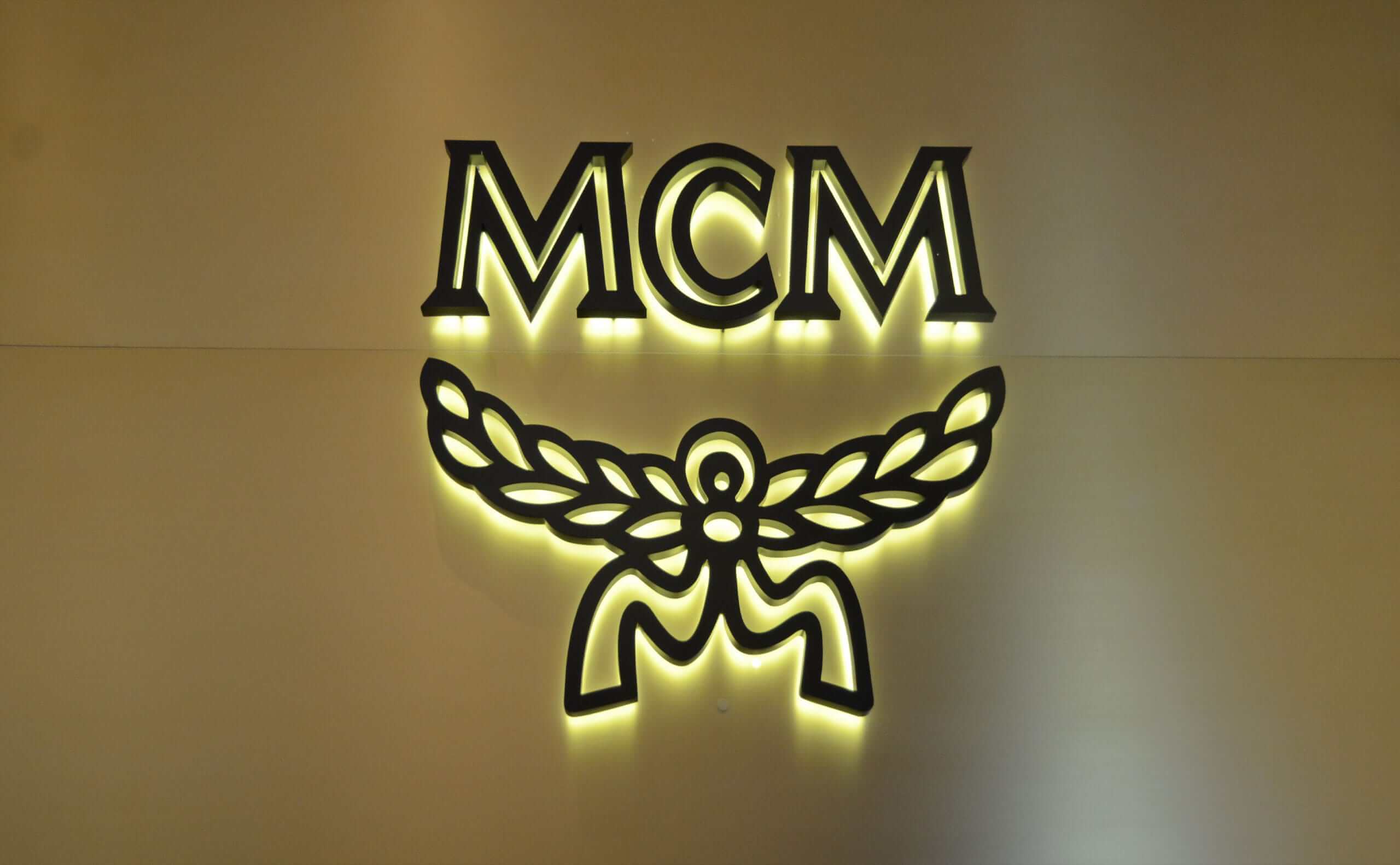 Halo Lit Logo for MCM